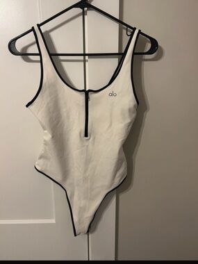 ALO Yoga Supernova Bodysuit One-Piece Ivory